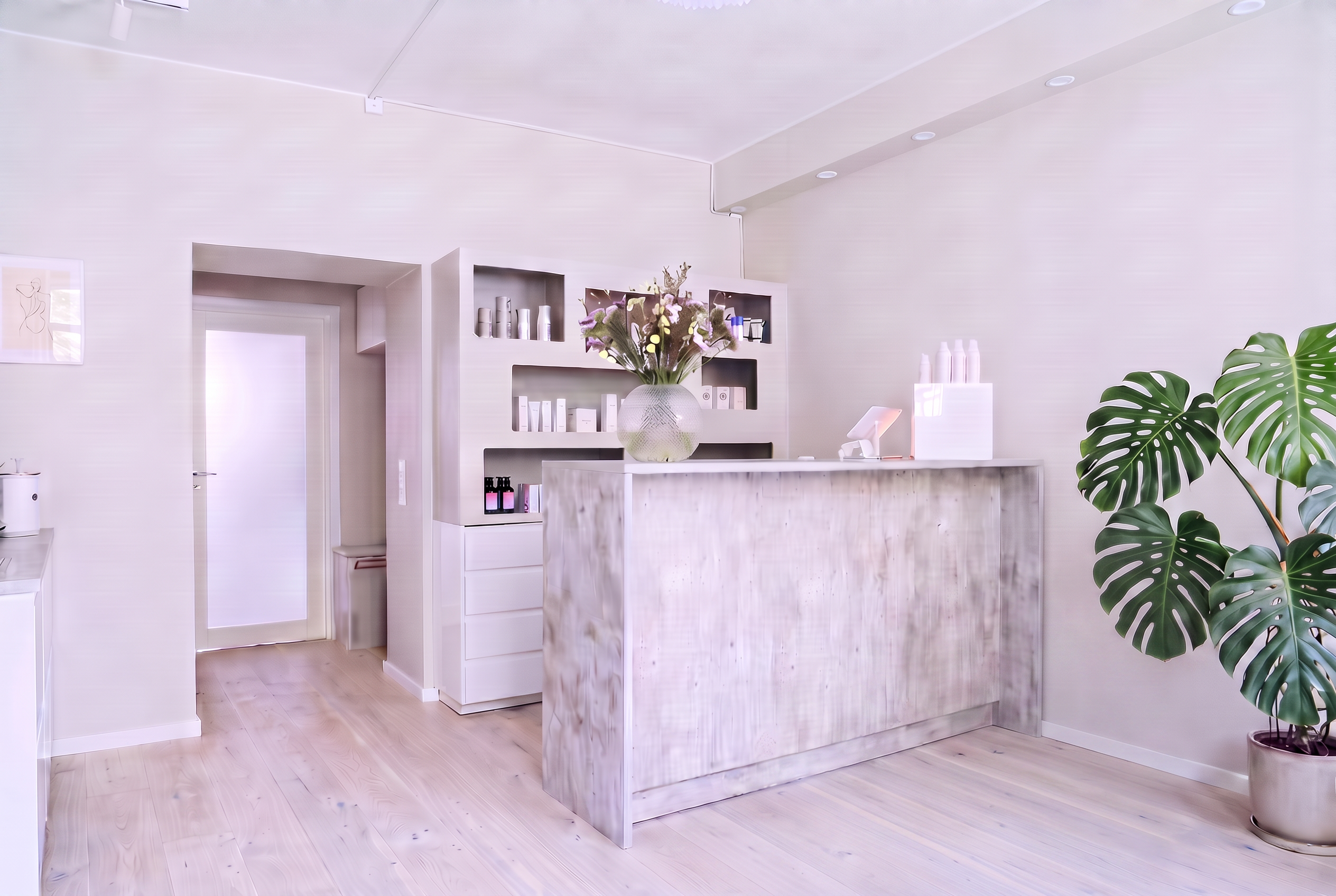 S-Kliniken Stockholm Östermalm — ljus och elegant behandlingsrum